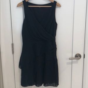 Black sleeveless party dress
